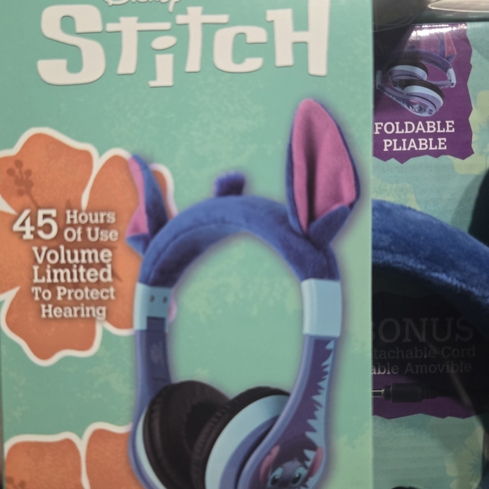 Disney Stitch Wireless Headphones Kids Microphone Foldable Brand New - Picture 7 of 7